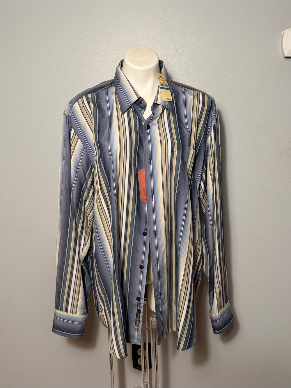 Tommy Bahama Men’s NWT Long Sleeve Salero Stripe Silk blend Dress shirt. XL.